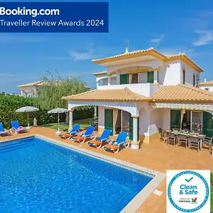 White Sands - Private Oasis, Heated Pool, Beaches & Strip Nearby Albufeira